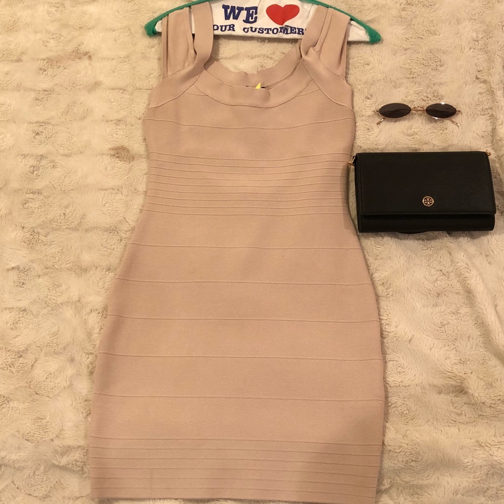 Guess Bodycon Cut out back dress